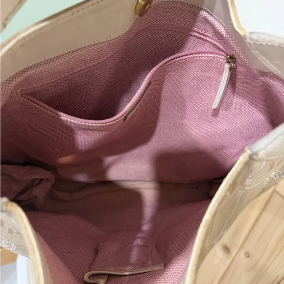 Dooney & Bourke monogram canvas shoulder handbag - Picture 4 of 7